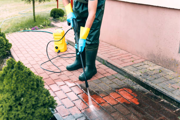 Professional Pressure Washing Services in Holdrege, NE